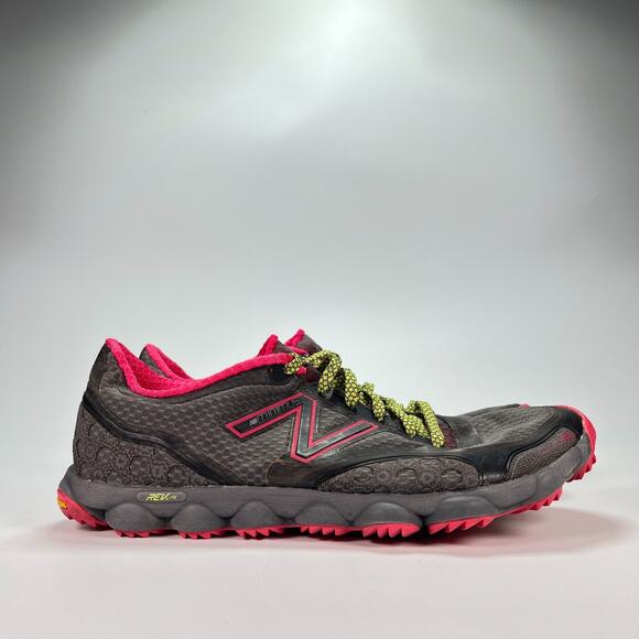 New Balance Minimus Dark Gray Trail Running Shoes WT1010GP Women's Size 8.5 - Picture 1 of 9
